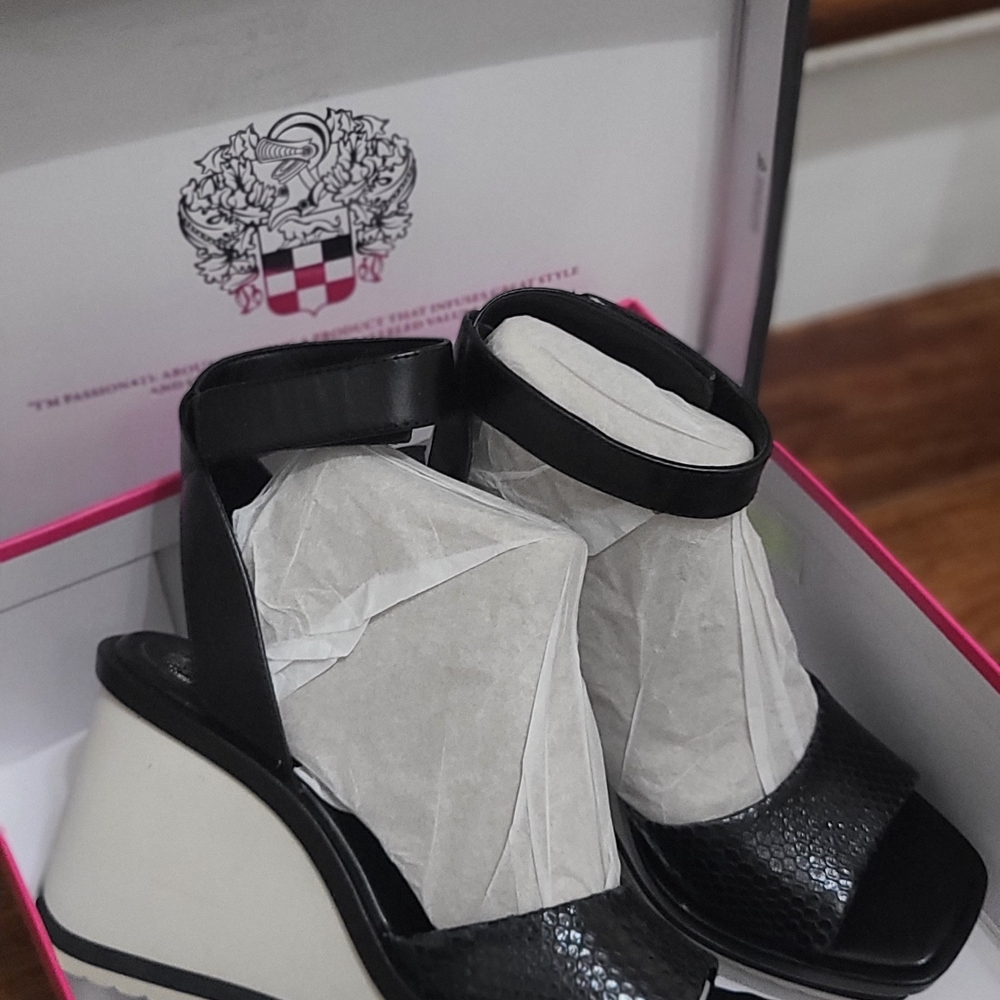 Vince Camuto Black and Cream Wedge Sandals